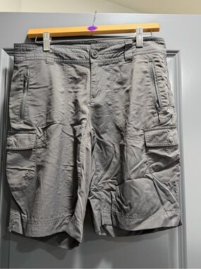 Columbia Gray Cargo Shorts size 8/10L